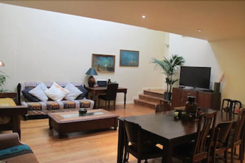 MONIKA, 1BDR Collingwood Apartment - Timeshare Accommodation 1