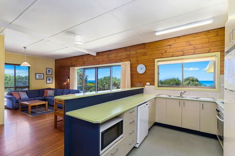 Sandpiper Beach Front House - Timeshare Accommodation 3