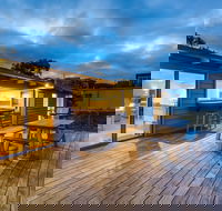 Banksia Back Beach House - Timeshare Accommodation