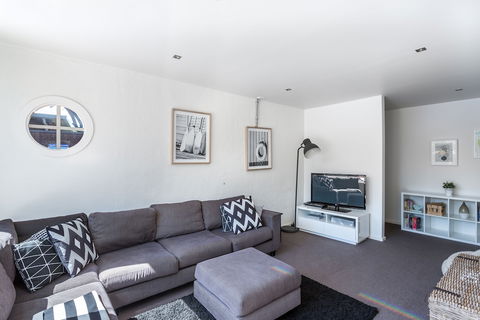 Front Beach House - Timeshare Accommodation 3