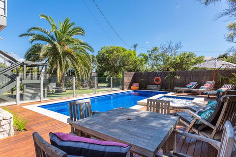 Front Beach House - Timeshare Accommodation 0