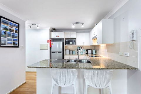 Shoal Bay Beach Apartments, 6/2 Shoal Bay Road - Timeshare Accommodation 4