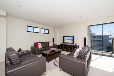 Dolphin Cove Unit 13 / 2 6 Government Road - Timeshare Accommodation 0