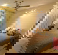 Ming Apartments 1 1 / 236 Marine Parade