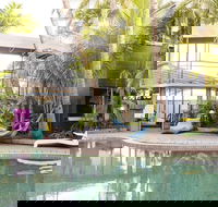 Mad Monkey Backpackers Village