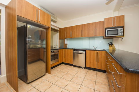 Picnic Bay Apartments Unit 1 - Timeshare Accommodation 2