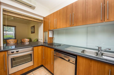 Picnic Bay Apartments Unit 1 - Timeshare Accommodation 1