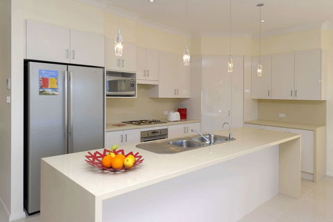 Lentara St. 57 Fingal Bay - Timeshare Accommodation 4