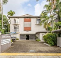 Contemporary Convenient Central Retreat