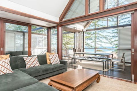 Your Luxury Escape - On The Bay - Timeshare Accommodation 0