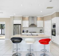 Central Gold Coast Large Modern Elevated Home - Timeshare Accommodation