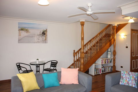 Birchgrove Terrace Unit 6 - Timeshare Accommodation 1