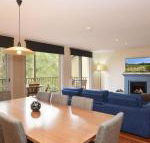 Villa 3br De Saran Resort Condo located within Cypress Lakes Resort nothing is more central