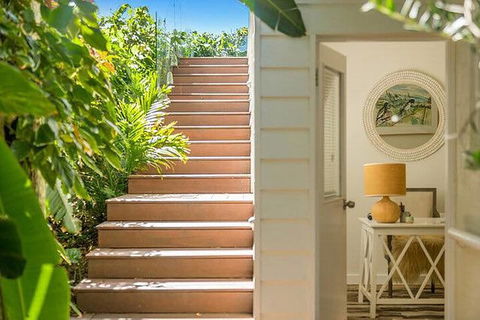 Your Luxury Escape - The White House - Timeshare Accommodation 2