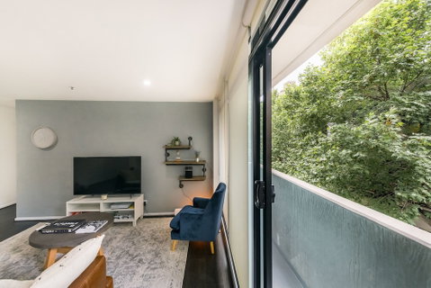 Rubi, 1BDR Melbourne Apartment - Timeshare Accommodation 0