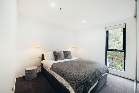 Rubi, 1BDR Melbourne Apartment - Timeshare Accommodation 3