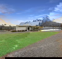 Brokenback Views Country Estate