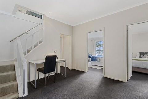 Hidden Bay - 5 BR Luxury Waterfront - Timeshare Accommodation 6