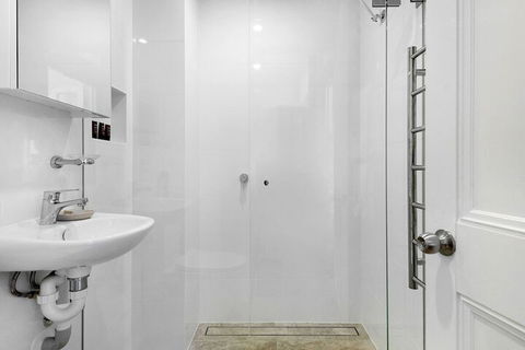 Coachhouse On The Beach - Timeshare Accommodation 2