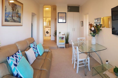 Coachhouse On The Beach - Timeshare Accommodation 1