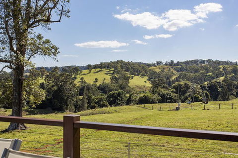 Valley Cabins By The Creek - Timeshare Accommodation 7