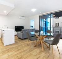 Sofun Apartment on Manning St