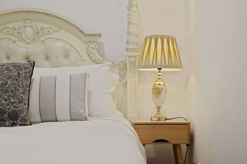 HomeHotel Cozy Duplex In Serene Suburb - Timeshare Accommodation 3