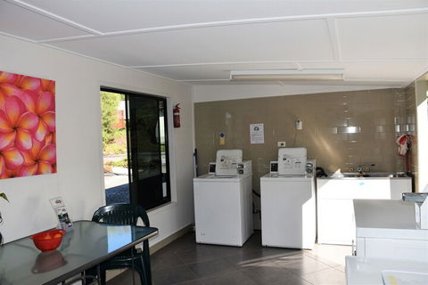 Mt Larcom Tourist Park - Timeshare Accommodation 3