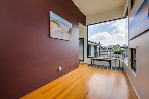 Gold Coast Stunning Waterfront Retreat By Hostrelax - Timeshare Accommodation 2