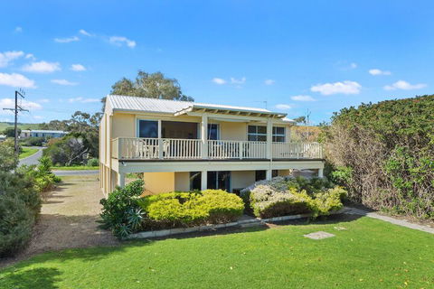 22 Broadbeach Drive - Timeshare Accommodation 3