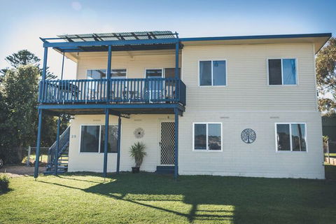 Carrickalinga Seahaven: Coastal Escape 4brm 29 Riverview Drive - Timeshare Accommodation 2