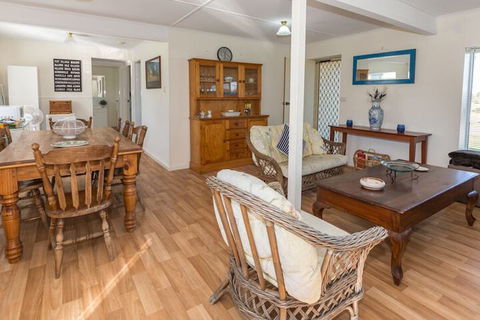 Carrickalinga Seahaven: Coastal Escape 4brm 29 Riverview Drive - Timeshare Accommodation 6