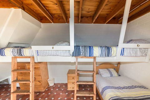 Socks N Sandals 34 Riverview Drive - Timeshare Accommodation 2