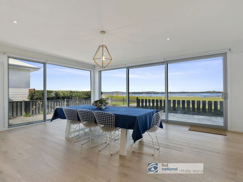 Pukeko Beach House - Timeshare Accommodation 4