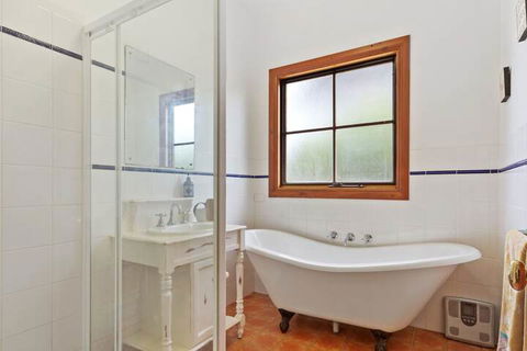 The Log Cabin 47 Jetty Road - Timeshare Accommodation 2