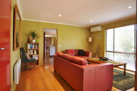 Beachcroft Inlet Side Close TO Town - Timeshare Accommodation 1