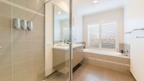 Oceans 11 Surfside Wifi & Foxtel PET Friendly - Timeshare Accommodation 5