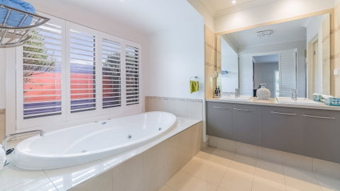 Oceans 11 Surfside Wifi & Foxtel PET Friendly - Timeshare Accommodation 3