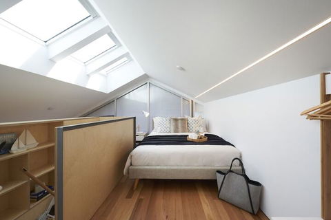 Studio Reuss - A City Retreat - Timeshare Accommodation 1