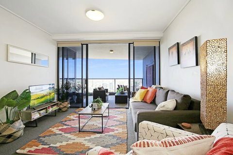 CBD African Charm, Story Bridge & River Views - Timeshare Accommodation 3