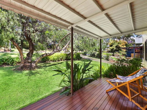 Retro Vibes 18 Norahview Street Bateau Bay - Timeshare Accommodation 6