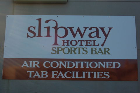 Slipway Hotel Motel - Timeshare Accommodation 1