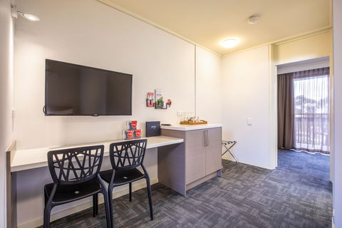 Nightcap At Shoppingtown Hotel - Timeshare Accommodation 6