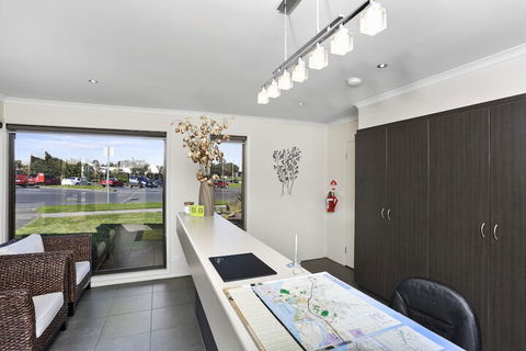 Elm Tree Motel - Timeshare Accommodation 1