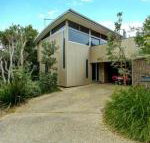 STYLISH HOLIDAY HOME OPPOSITE SURF - Timeshare Accommodation