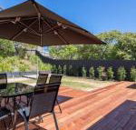 Caxton Beach House hot tub spa