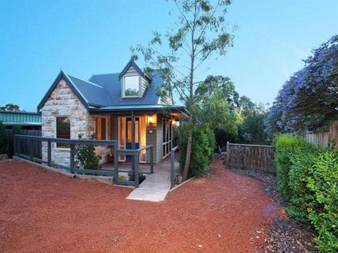 Two Truffles Cottages - Timeshare Accommodation 6