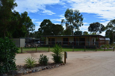 Yarrawonga Riverlands Tourist Park - Timeshare Accommodation 1