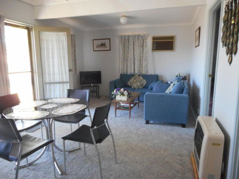 Glenfield Cottage - Timeshare Accommodation 2