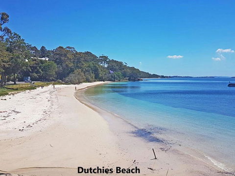 Baggies On Dutchies 9 Burbong Street Large House With Aircon Boat Parking & Waterviews - Timeshare Accommodation 5